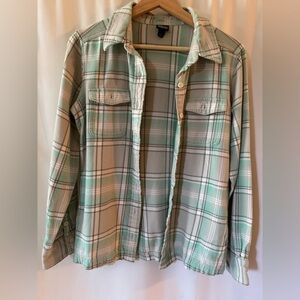 Patagonia Women’s Flannel Size 4